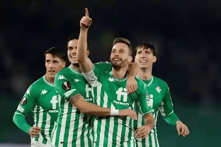 西甲焦点战：巴列卡诺VS埃尔切，保级与反弹的双重博弈